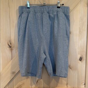 LULULEMON Gray Men's Shorts
